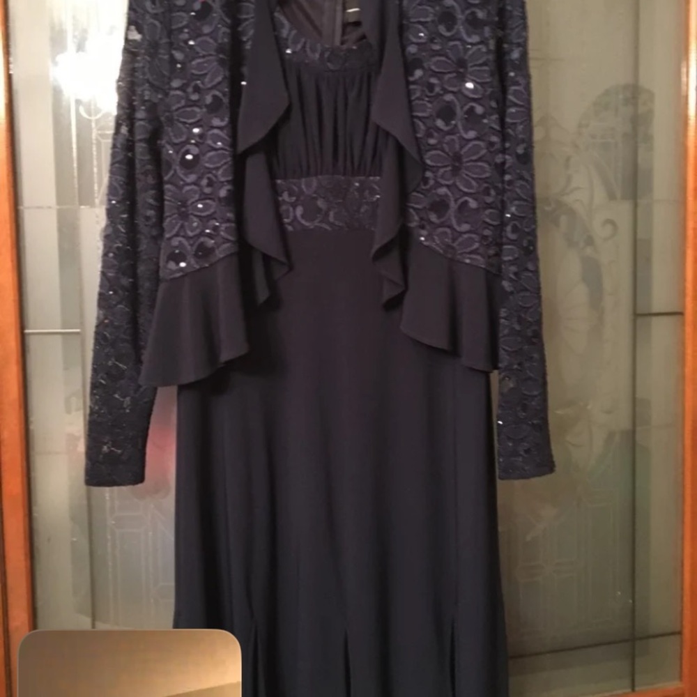 Casual dress knee length size 6 - Picture 2 of 5